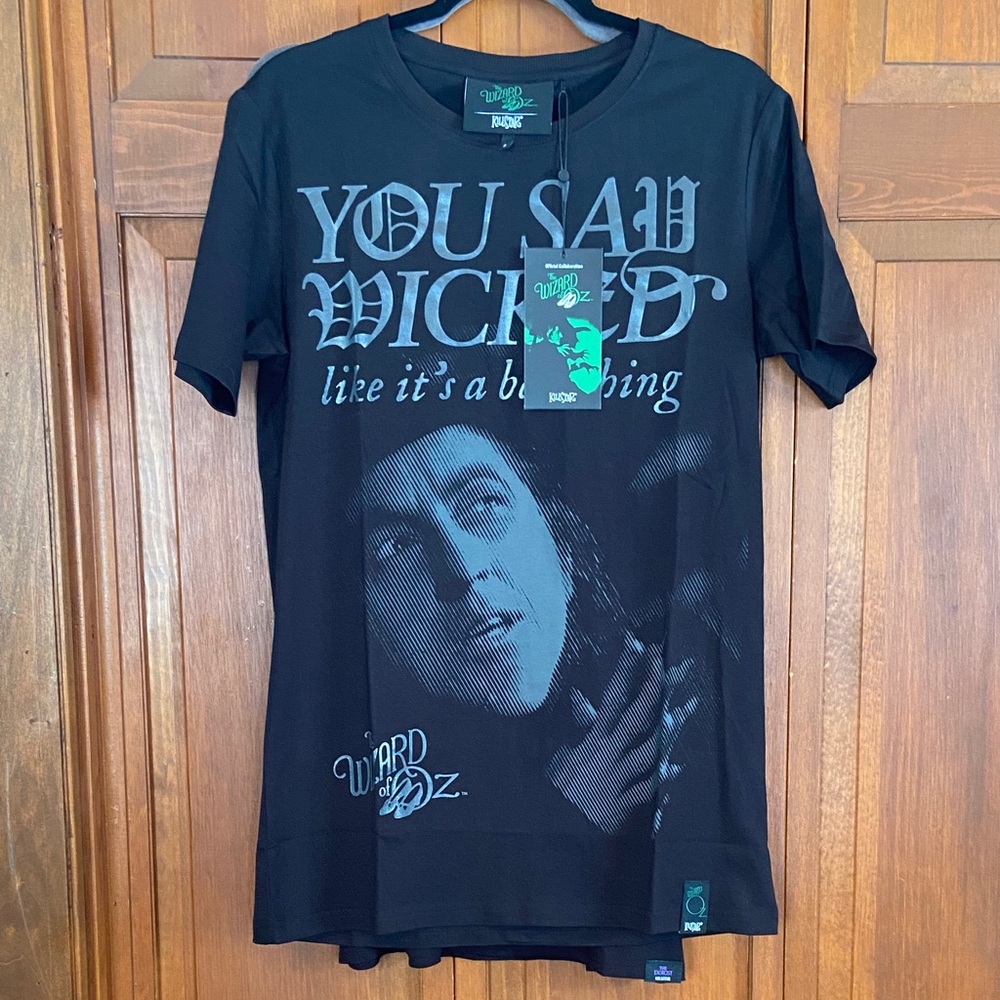 🏷️ BNWT Killstar x Wizard of Oz Collab L
Black 'You Say Wicked' Tee